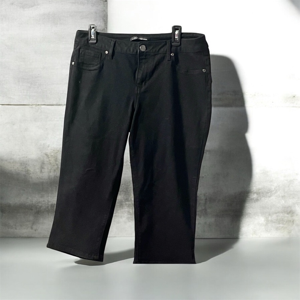 Elegant Black Women's Capris